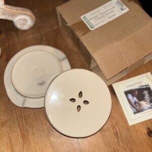 Retired Longaberger Pottery Covered BakingServing Dish Ivory with Box & Brochure
